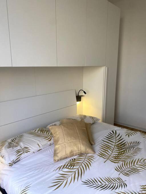 Apartamento Milano Centrale Cozy Aparment Free Wifi Exterior foto